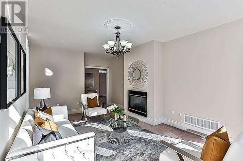 40 Kingmount Crescent, Richmond Hill, ON - Indoor Photo Showing Living Room With Fireplace