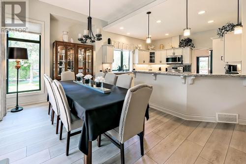 4100 Gallaghers Parkland Drive Unit# 18, Kelowna, BC - Indoor Photo Showing Dining Room