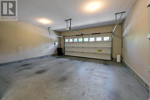 4100 Gallaghers Parkland Drive Unit# 18, Kelowna, BC - Indoor Photo Showing Garage