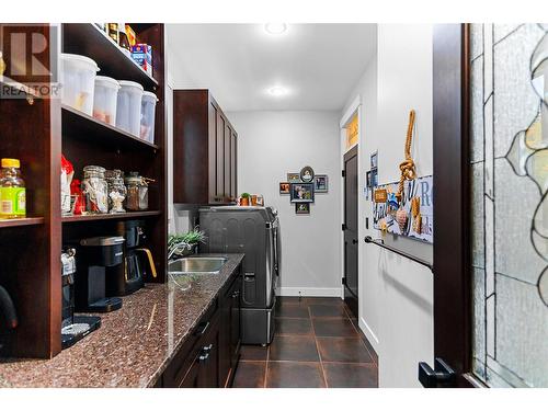 905 Edward Street, Revelstoke, BC - Indoor Photo Showing Kitchen With Double Sink