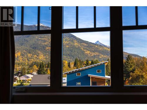 905 Edward Street, Revelstoke, BC -  Photo Showing Other Room