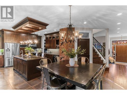 905 Edward Street, Revelstoke, BC - Indoor Photo Showing Dining Room