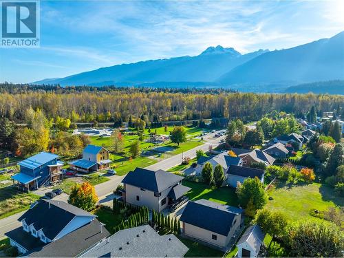 905 Edward Street, Revelstoke, BC - Outdoor With View