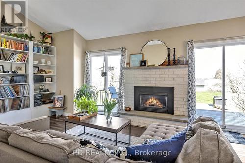 1848 Cora Drive, Cavan Monaghan, ON - Indoor Photo Showing Living Room With Fireplace