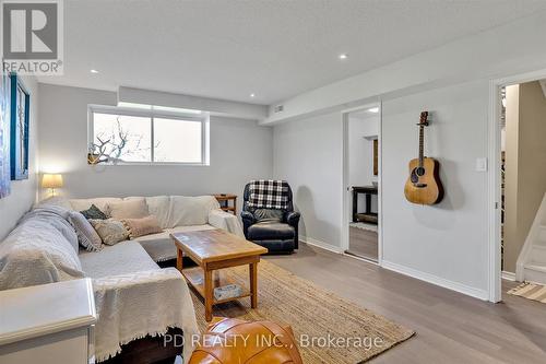 1848 Cora Drive, Cavan Monaghan, ON - Indoor Photo Showing Living Room