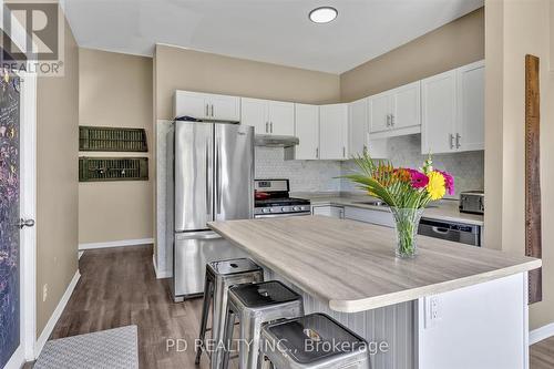 1848 Cora Drive, Cavan Monaghan, ON - Indoor Photo Showing Kitchen