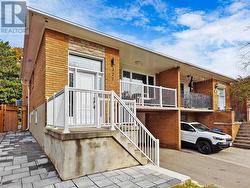 321 LARA WOOD  Mississauga, ON L5A 3B1