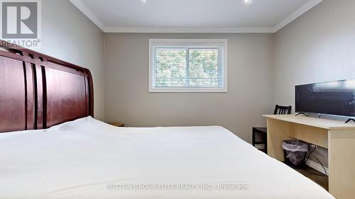 321 Lara Wood, Mississauga, ON - Indoor Photo Showing Bedroom