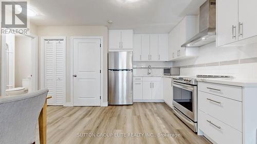 321 Lara Wood, Mississauga, ON - Indoor Photo Showing Kitchen