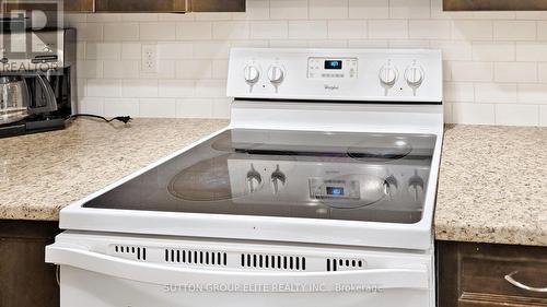 321 Lara Wood, Mississauga, ON - Indoor Photo Showing Kitchen