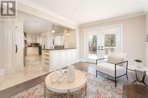 1779 Fifeshire Court, Mississauga, ON - Indoor Photo Showing Living Room