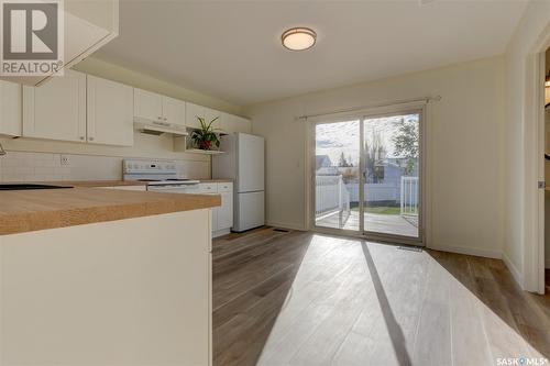 542 Carter Way, Saskatoon, SK - Indoor Photo Showing Kitchen