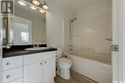 542 Carter Way, Saskatoon, SK - Indoor Photo Showing Bathroom