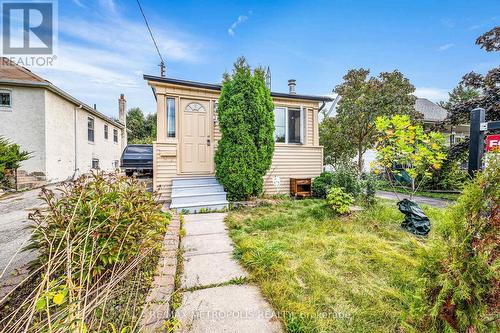 97 N Woodrow Boulevard, Toronto, ON - Outdoor