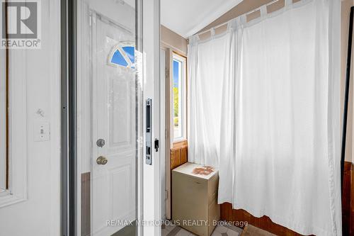 97 N Woodrow Boulevard, Toronto, ON - Indoor Photo Showing Other Room