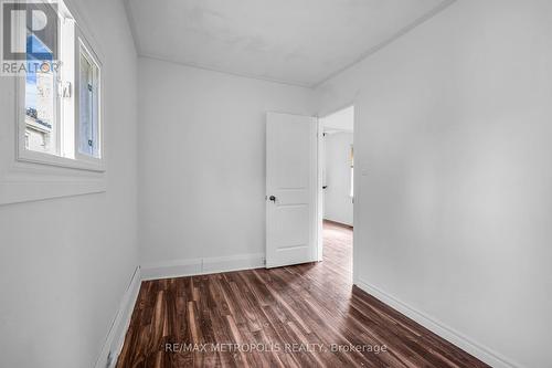 97 N Woodrow Boulevard, Toronto, ON - Indoor Photo Showing Other Room