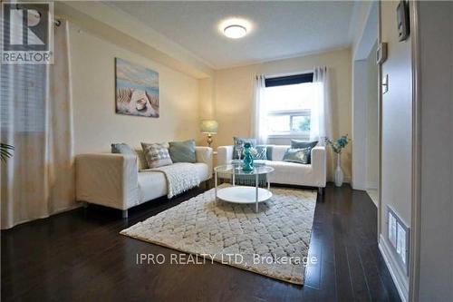 61 Kirkland Place E, Whitby, ON - Indoor Photo Showing Living Room