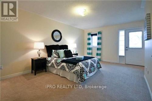 61 Kirkland Place E, Whitby, ON - Indoor Photo Showing Bedroom