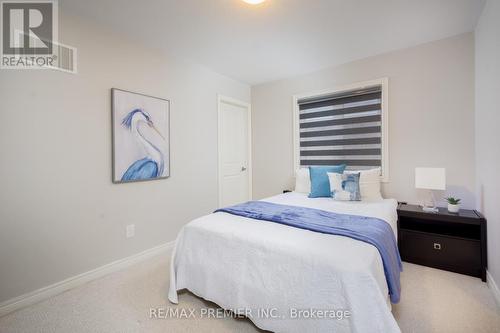 126 Barrow Avenue, Bradford West Gwillimbury, ON - Indoor Photo Showing Bedroom