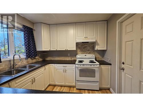 4249 Guest Crescent, Prince George, BC - Indoor Photo Showing Kitchen With Double Sink