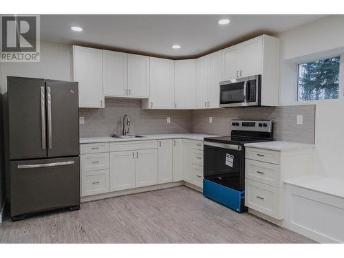 9685 Mossman Road, Prince George, BC - Indoor Photo Showing Kitchen