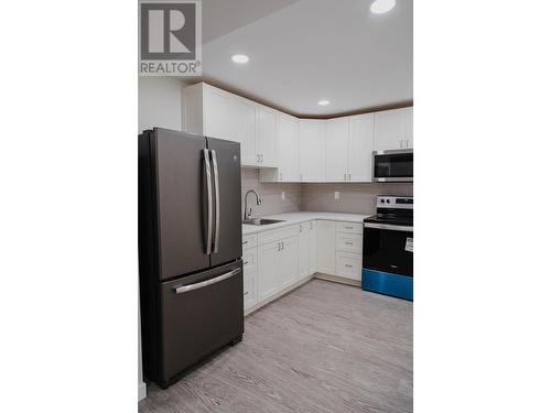 9685 Mossman Road, Prince George, BC - Indoor Photo Showing Kitchen