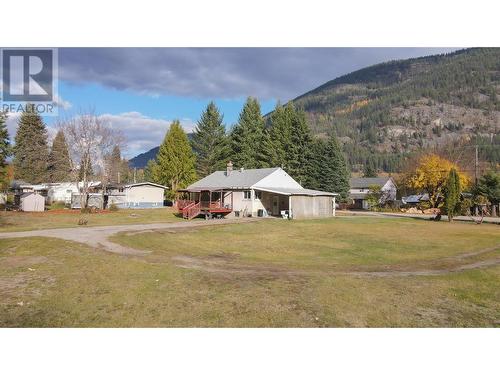 908 Glendale Avenue, Salmo, BC - Outdoor With View