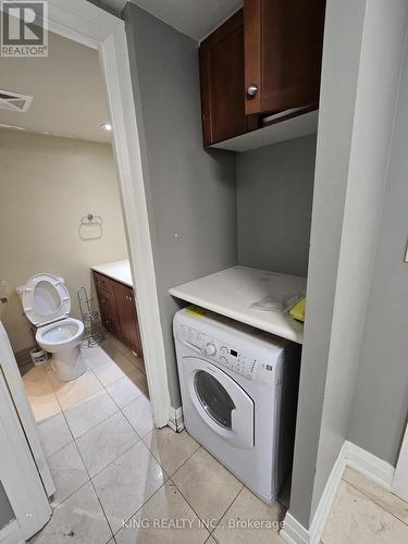 829 - 2737 Keele Street, Toronto, ON - Indoor Photo Showing Laundry Room