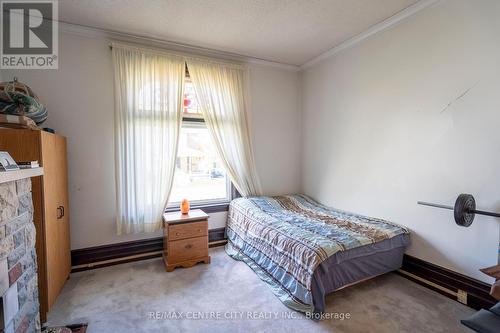 187 Water Street S, St. Marys (21 - St. Marys), ON - Indoor Photo Showing Bedroom