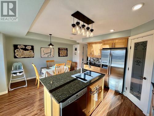 1130 Riverside Avenue Unit# 24, Sicamous, BC - Indoor Photo Showing Kitchen With Double Sink