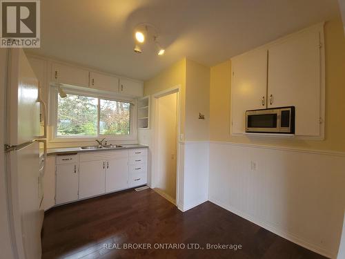 599 Bush Street, Caledon, ON - Indoor Photo Showing Kitchen With Double Sink