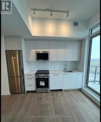 S0809 - 215 Veterans Drive, Brampton, ON - Indoor Photo Showing Kitchen