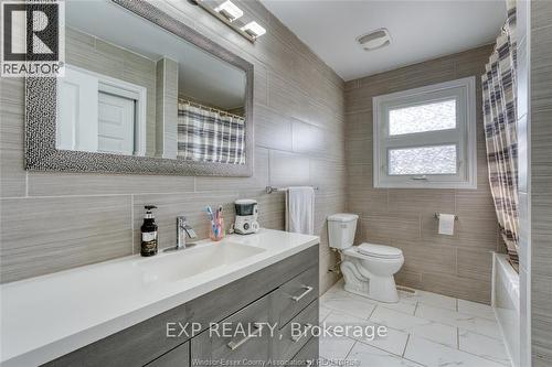 7 Debergh Avenue, Leamington, ON - Indoor Photo Showing Bathroom