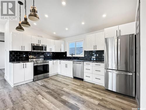 398 Okaneese Avenue S, Fort Qu'Appelle, SK - Indoor Photo Showing Kitchen