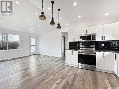 398 Okaneese Avenue S, Fort Qu'Appelle, SK - Indoor Photo Showing Kitchen With Upgraded Kitchen