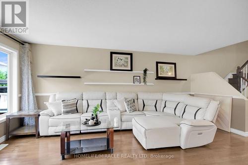 462 Citadel Crescent E, Barrhaven, ON - Indoor Photo Showing Living Room