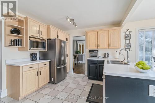 23 Hayleyvale Road, Caledon, ON - Indoor Photo Showing Kitchen With Double Sink