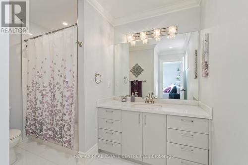 23 Hayleyvale Road, Caledon, ON - Indoor Photo Showing Bathroom