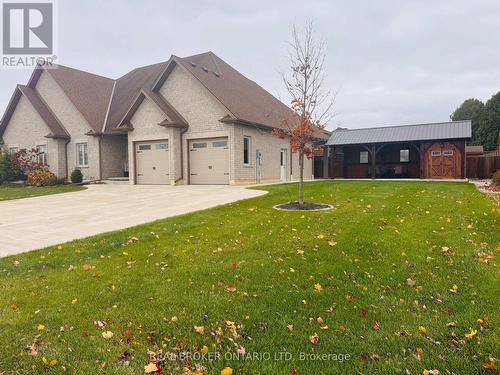 Side door on Garage for lower access - Lower - 17 Bobolink Drive, Tillsonburg, ON - Outdoor