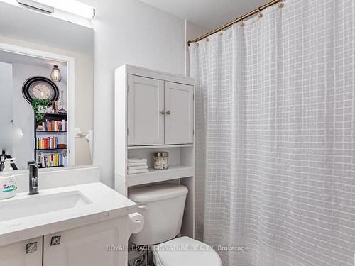 741-5 Everson Dr, Toronto, ON - Indoor Photo Showing Bathroom