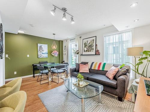 741-5 Everson Dr, Toronto, ON - Indoor Photo Showing Living Room