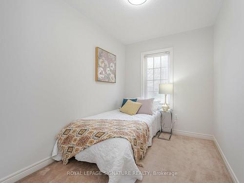 3-735 Sheppard Ave, Pickering, ON - Indoor Photo Showing Bedroom