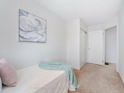 3-735 Sheppard Ave, Pickering, ON - Indoor Photo Showing Bedroom