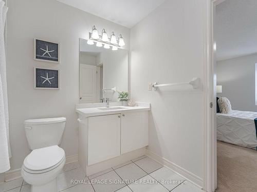 3-735 Sheppard Ave, Pickering, ON - Indoor Photo Showing Bathroom