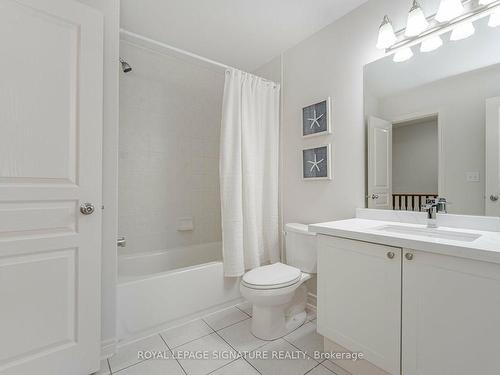 3-735 Sheppard Ave, Pickering, ON - Indoor Photo Showing Bathroom