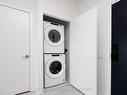 314-395 Dundas St W, Oakville, ON  - Indoor Photo Showing Laundry Room 