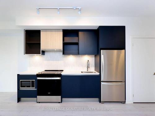 314-395 Dundas St W, Oakville, ON - Indoor Photo Showing Kitchen