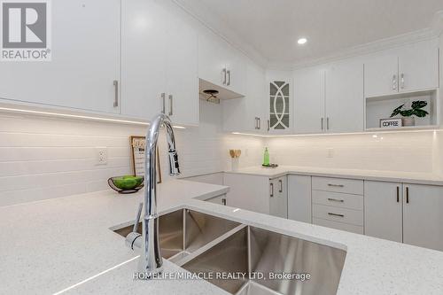 44 Leatherhead Court, Brampton, ON - Indoor Photo Showing Kitchen With Double Sink