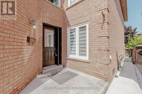 44 Leatherhead Court, Brampton, ON - Outdoor With Exterior