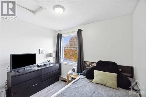 120 Whalings Circle, Ottawa, ON - Indoor Photo Showing Bedroom